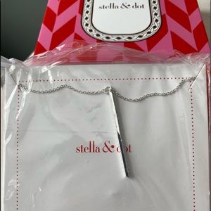 Stella & dot necklace and matching earrings